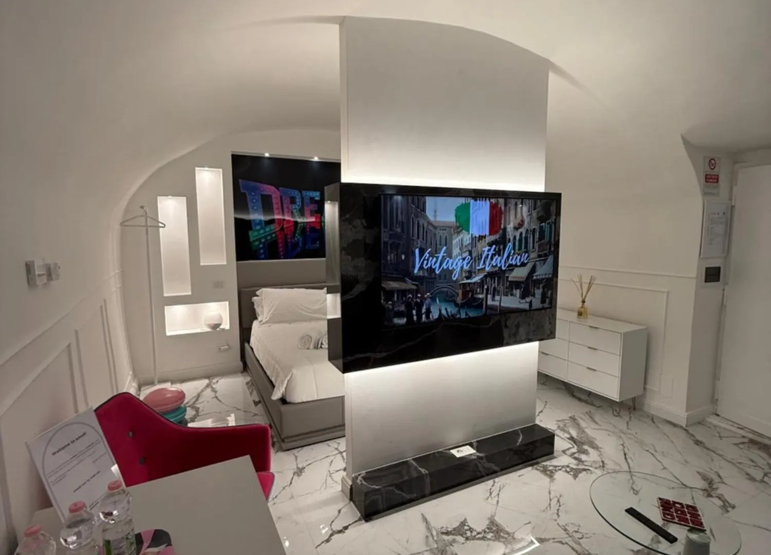 Amor Aeterna Domus Rome 0*,  Italy