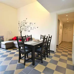 Holiday home Le Rondini A